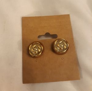Handcrafted flower earrings!